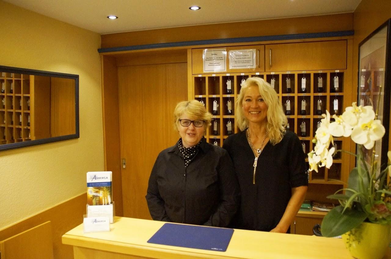 Hotel Alberga Mettmann Bagian luar foto